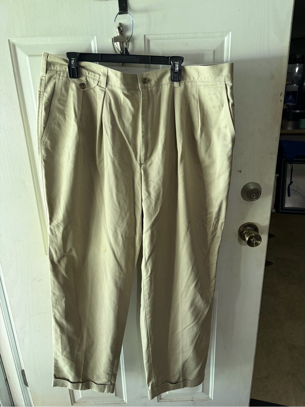 Savane Pleated Chinos in Light Khaki